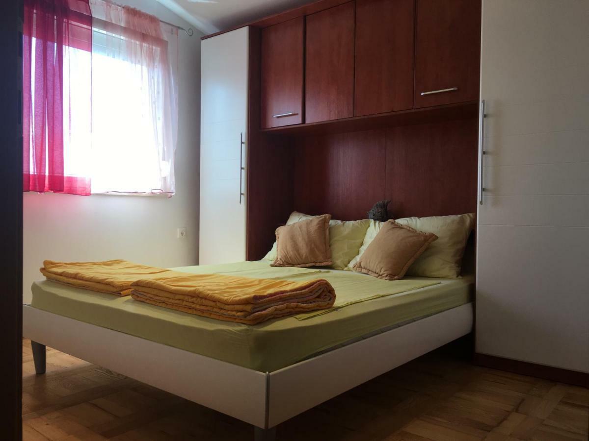 Dama Apartment Obrovac Exterior photo